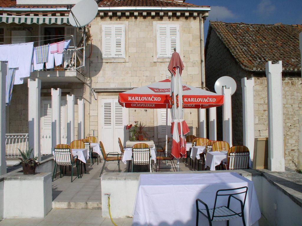 Heritage Hotel Vila Sikaa Trogir Exterior foto