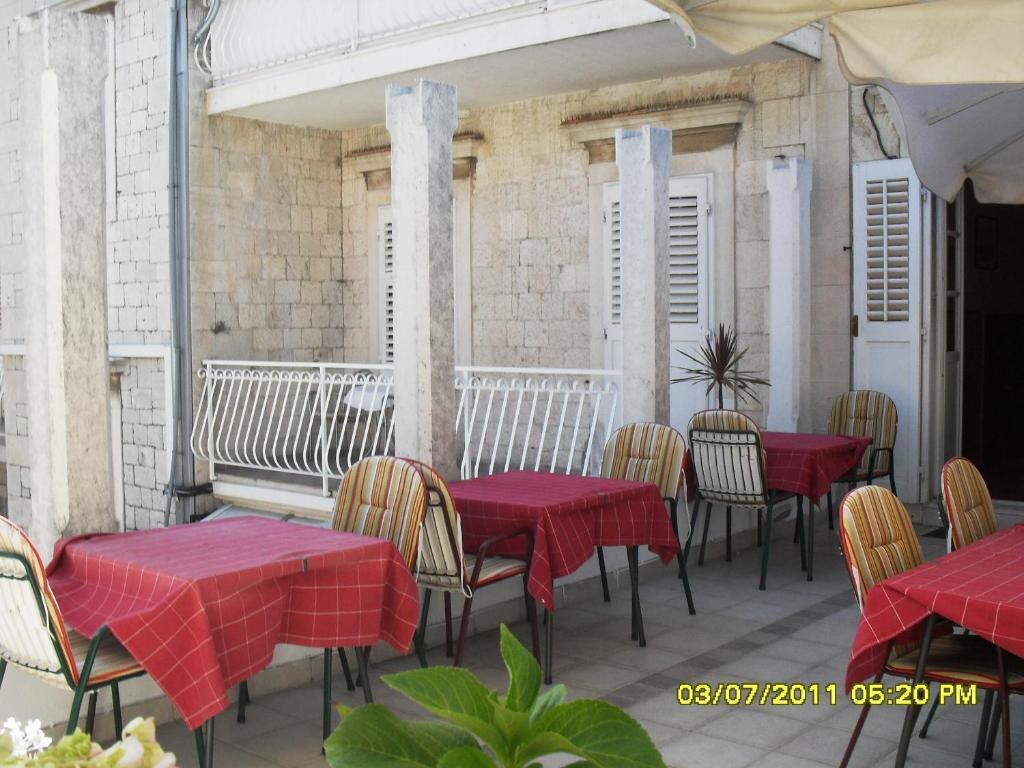 Heritage Hotel Vila Sikaa Trogir Restaurant foto