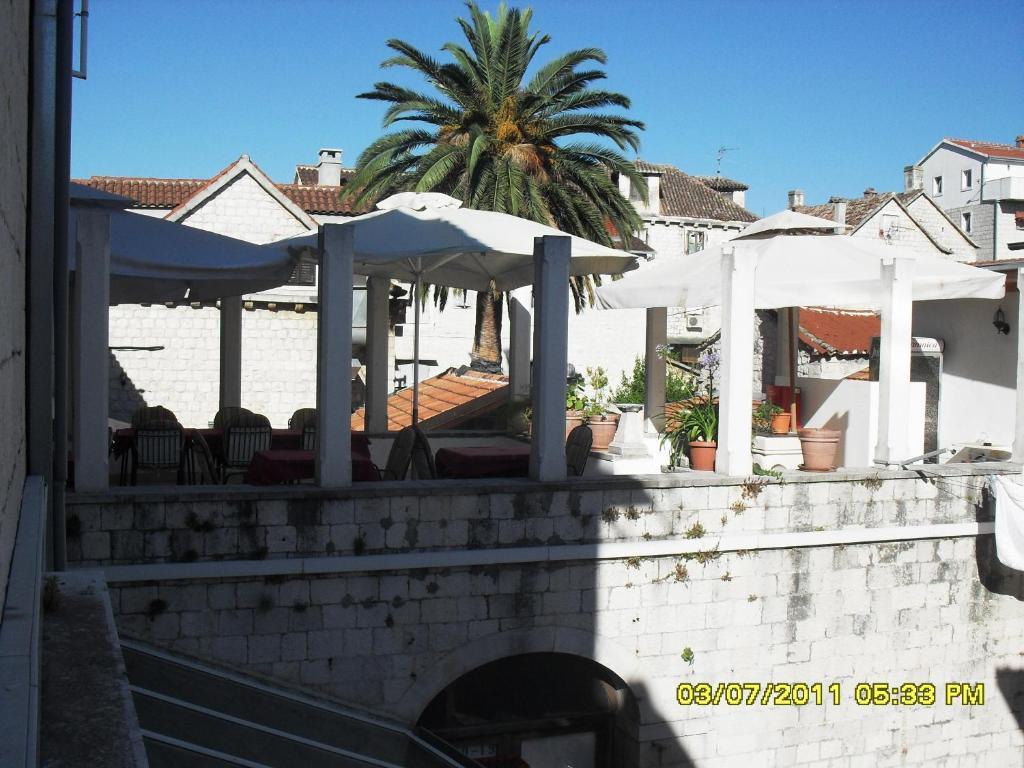 Heritage Hotel Vila Sikaa Trogir Einrichtungen foto